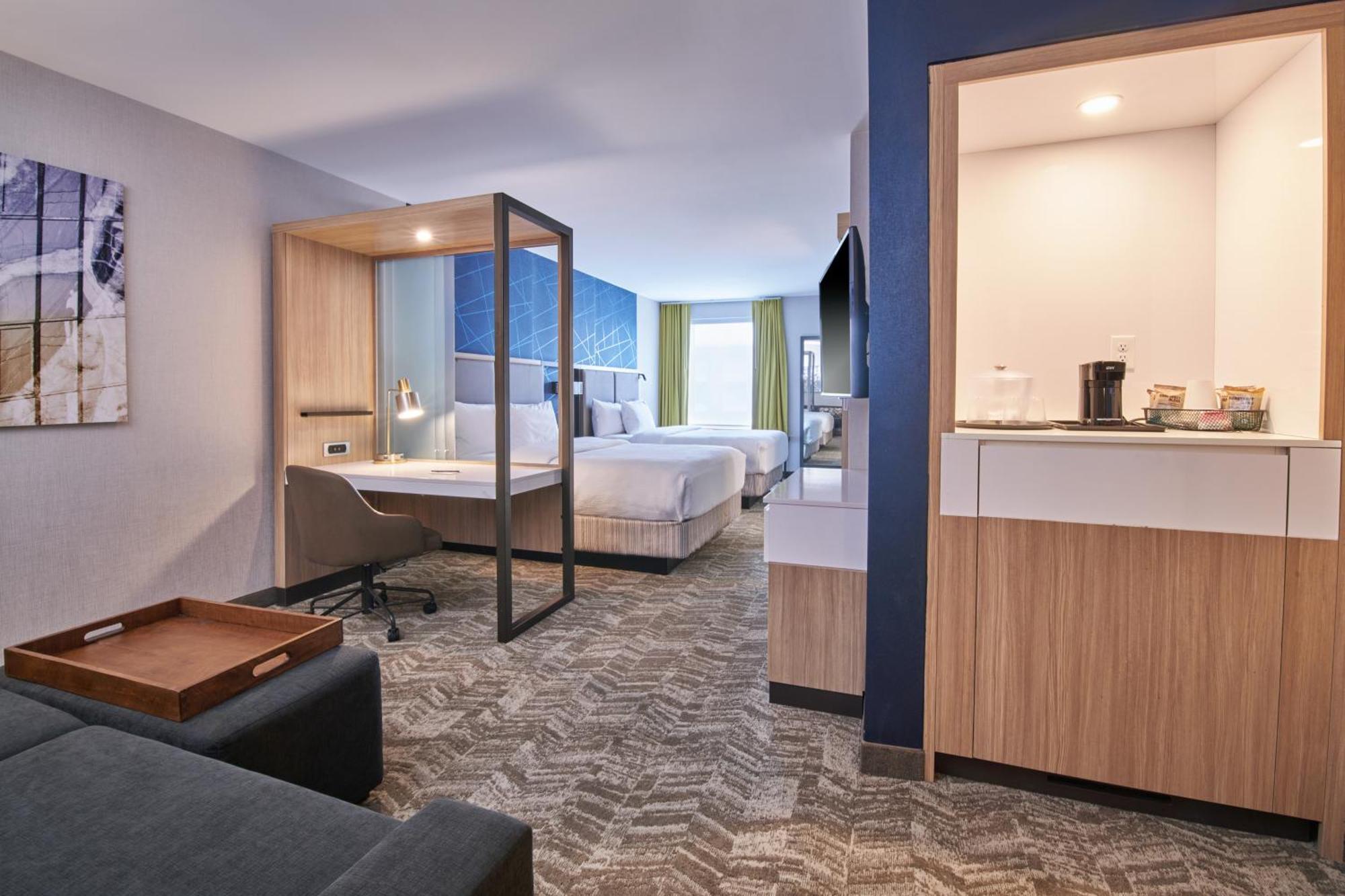 Springhill By Marriott Detroit Hotel